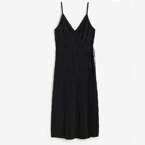 H&M Pleated Wrapover Dress | Black | Size Medium